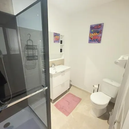 Apartment 65 M2 Avec Terrasse & Parking A 10 Min De St-emilion