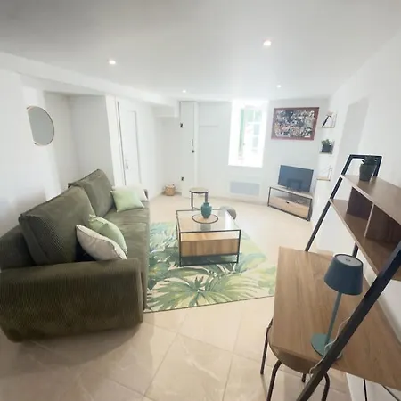 65 M2 Avec Terrasse & Parking A 10 Min De St-emilion * Genissac