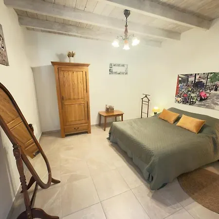65 M2 Avec Terrasse & Parking A 10 Min De St-emilion Genissac